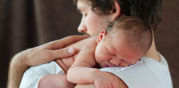 Senado aprova ampliação da licença-paternidade