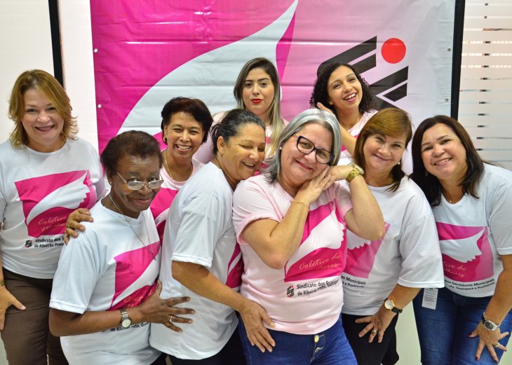Coletivo de Mulheres planeja e participa de ações para celebrar o Mês da Mulher