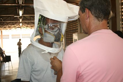 Vetores: Diretoria Atuante acompanha teste com máscaras respiratórias