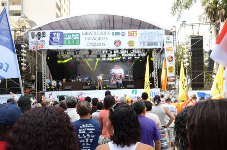 Festa do Trabalhador reúne mais de 20 mil pessoas em Ribeirão
