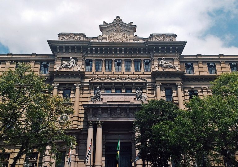 URGENTE: Tribunal de Justiça de São Paulo decide que somente professores filiados ao sindicato têm direito a receber os atrasados do vale-alimentação