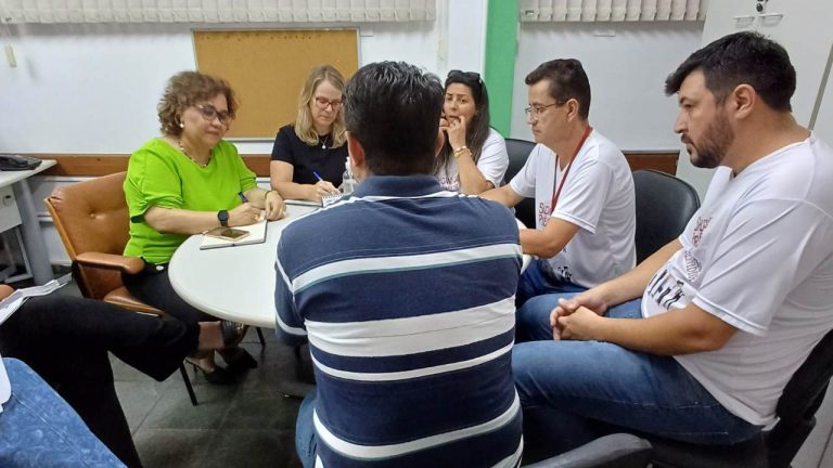 Reunião na Secretaria da Saúde de Ribeirão Preto