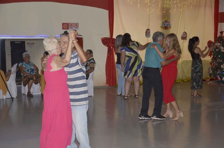Sindicato realiza Baile de Natal para os aposentados e pensionistas