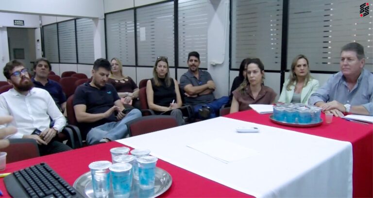 Sindicato apresenta estudo da Reforma Administrativa para vereadoras