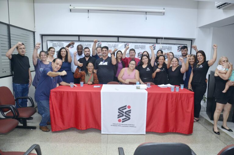 Contra a Terceirização: Sindicato recebe grupo de aprovados em concursos da Saúde