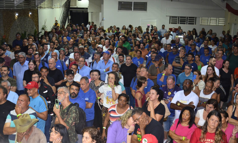 Servidores rejeitam proposta do Governo e pedem reabertura da negociação